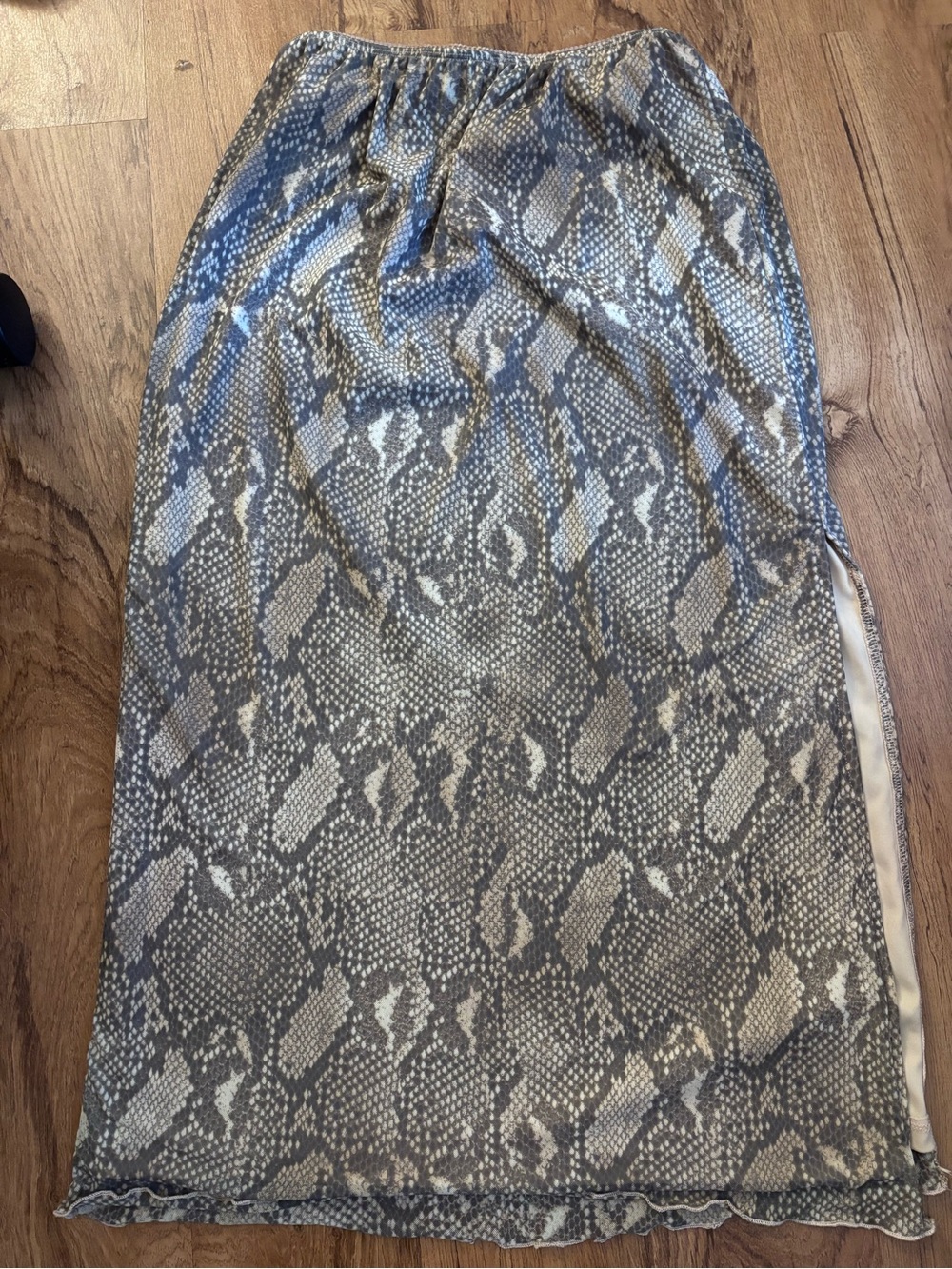 Snake-Print Midi Skirt in Gray and Cream